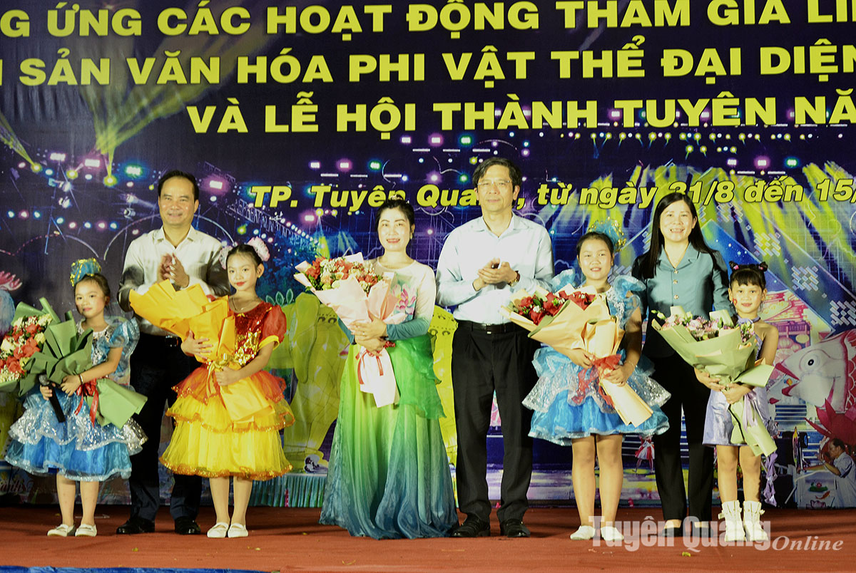 Thành phố Tuyên Quang tổ chức Chương trình nghệ thuật chào mừng 79 năm Cách mạng Tháng Tám và Quốc khánh 2/9