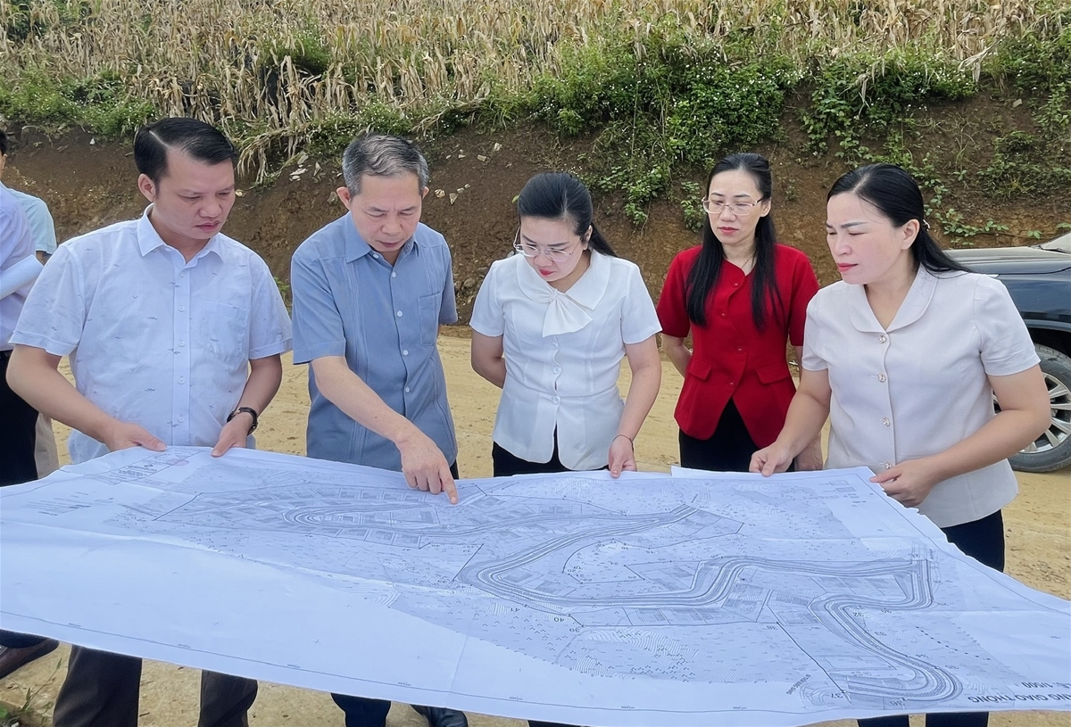 Đoàn giám sát Ban Dân tộc Hội đồng nhân dân tỉnh giám sát tại các xã: Pà Vầy Sủ, Hoàng Su Phì và Việt Lâm