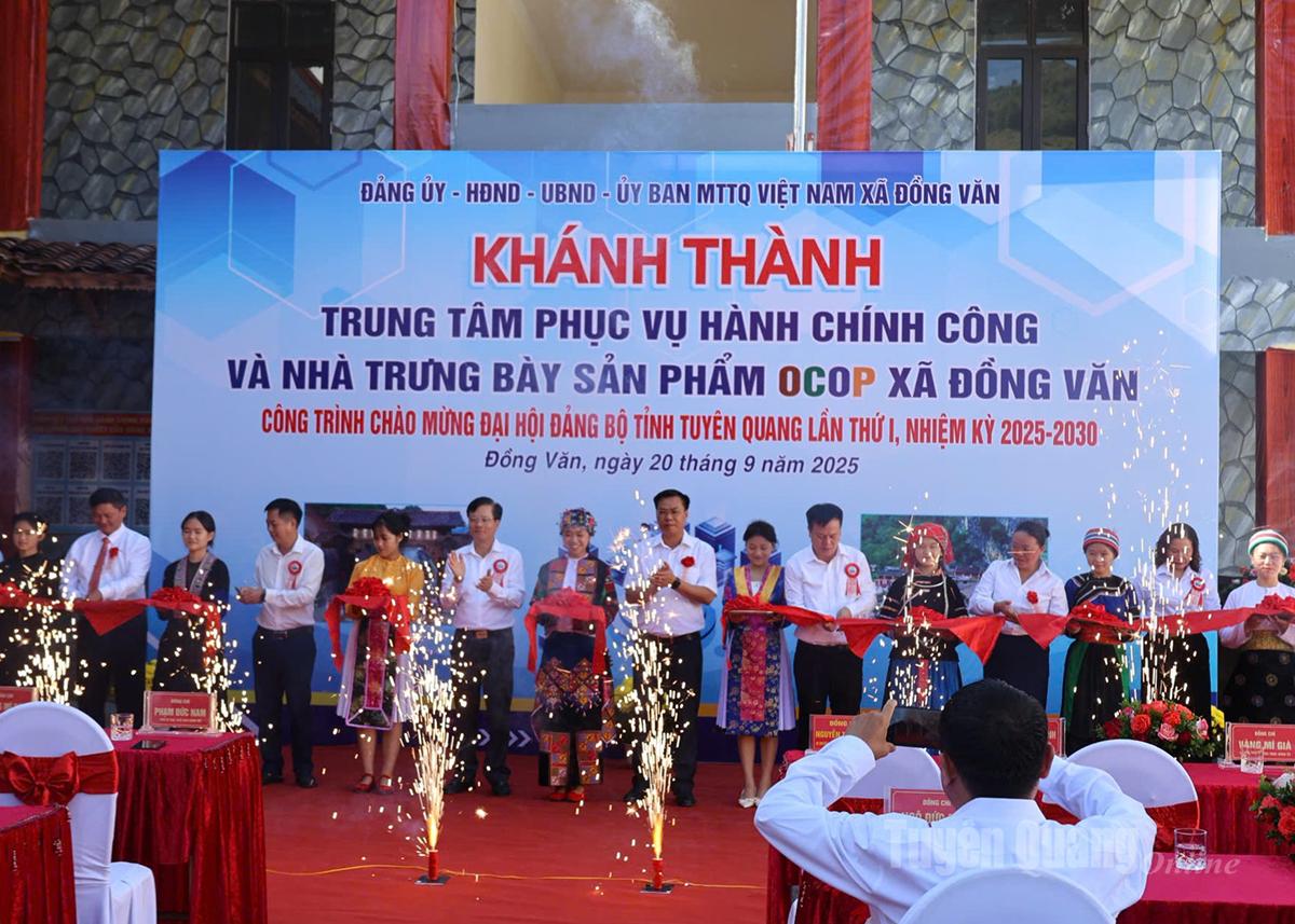 Khánh thành Trung tâm phục vụ hành chính công xã Đồng Văn