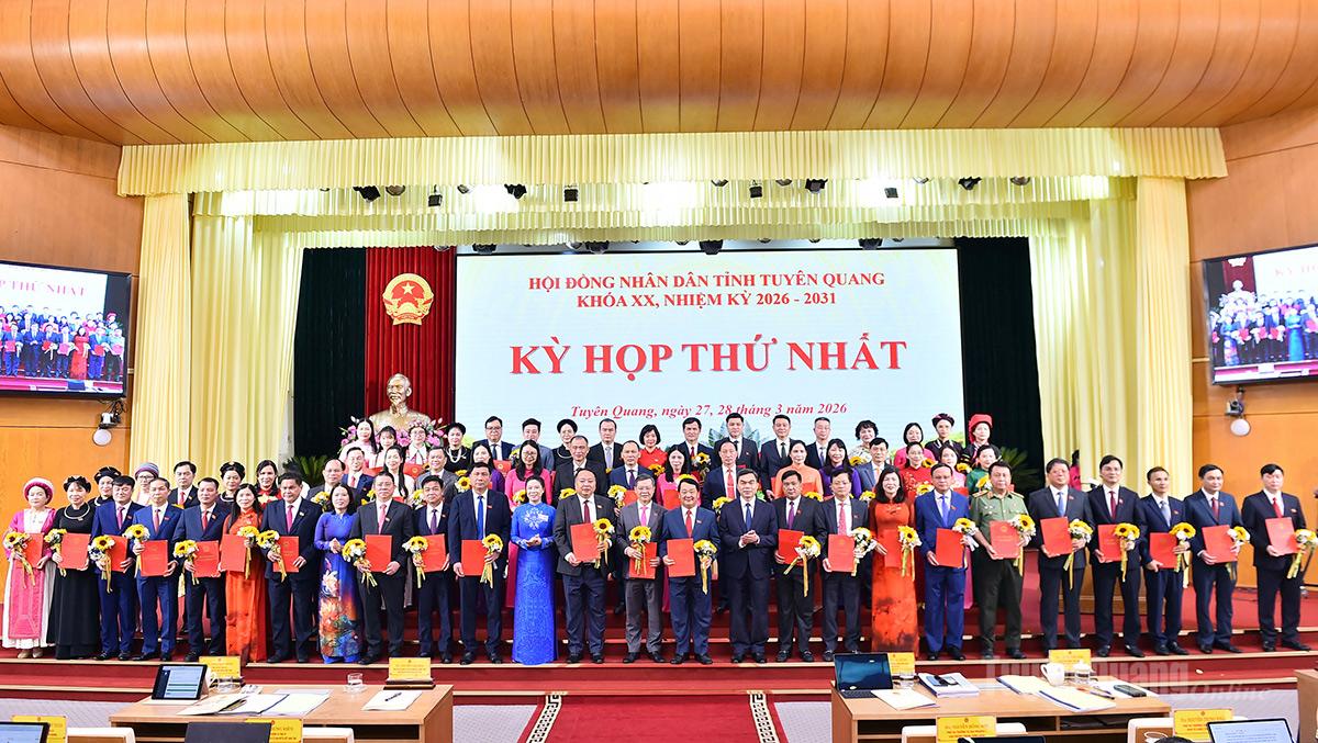 Kỳ họp thứ nhất Hội đồng nhân dân tỉnh khóa XX, nhiệm kỳ 2026 - 2031 thành công tốt đẹp 