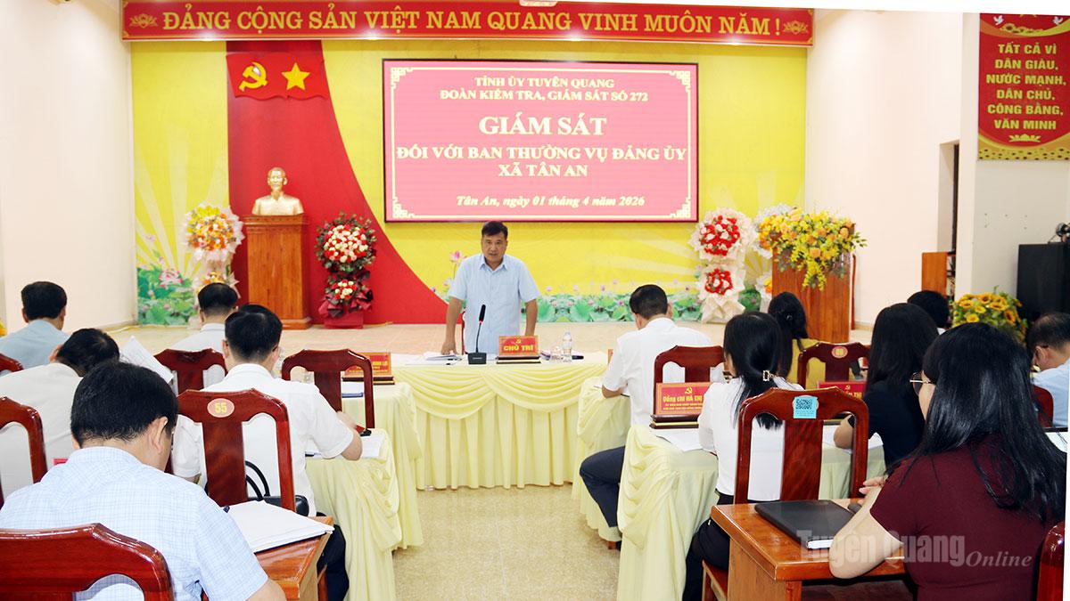 Phó Chủ tịch Thường trực Hội đồng nhân dân tỉnh Hầu Minh Lợi làm việc với Ban Thường vụ Đảng ủy xã Tân An