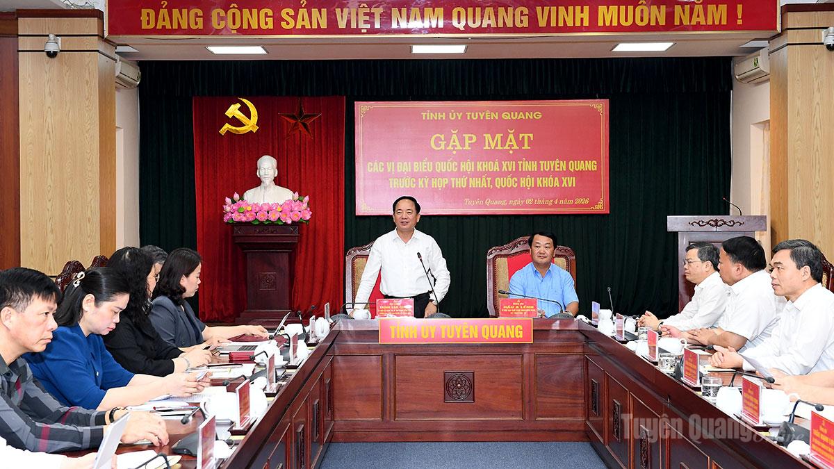 Thường trực Tỉnh ủy gặp mặt đại biểu Quốc hội khóa XVI tỉnh trước Kỳ họp thứ Nhất